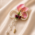 butoniera mire perle ivory pearlee
butoniera eleganta mire perle si flori matase
accesoriu mire nunta perle naturale
butoniera mire premium handmade