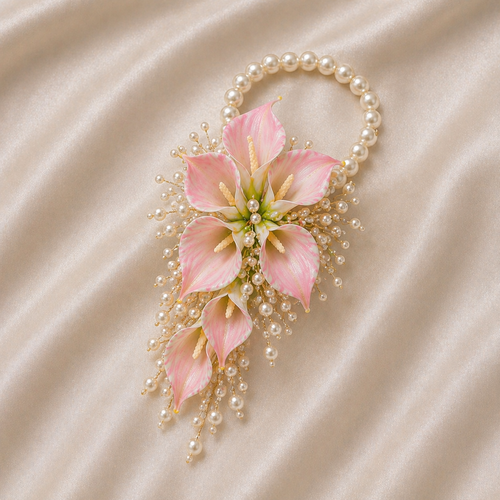 corsage mireasa ivory pearl pearlee
bratara florala mireasa perle si calla
corsage nunta elegant handmade
accesoriu mireasa perle incheietura